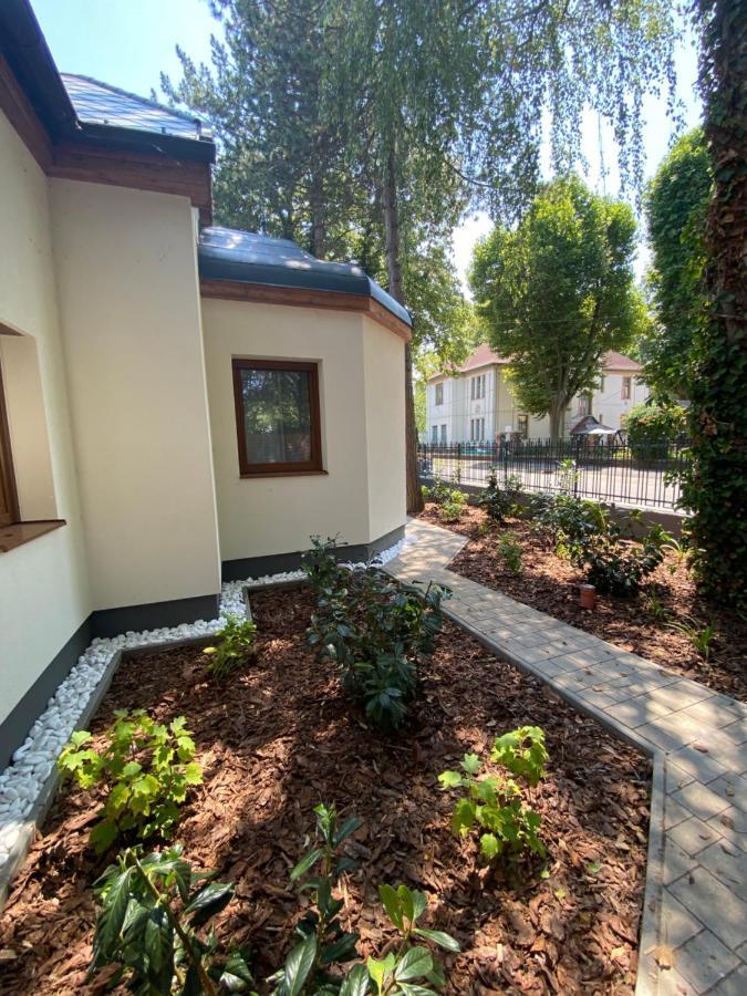 Karinthy ház Siófok Exterior foto