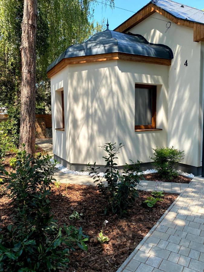 Karinthy ház Siófok Exterior foto